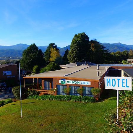 Mountain Creek Motel Bar&Restaurant Mount Beauty Bagian luar foto
